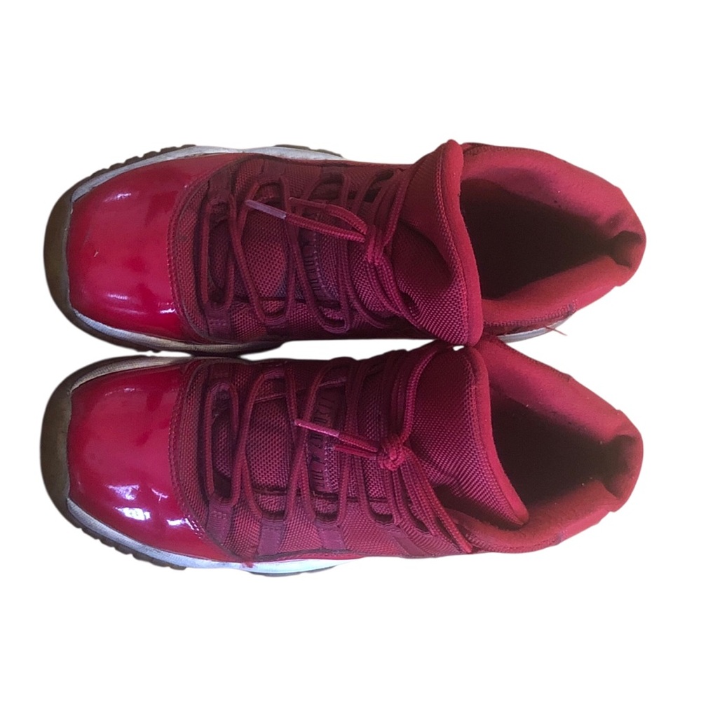 Nike Air Jordans 11 Retro GS Win Like ‘96 Boys Kids Red Jordan Sneakers. Size 7Y
